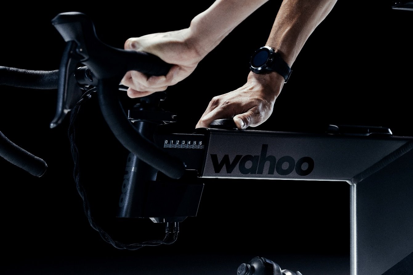 Rower WAHOO KICKR BIKE (v2) - obrazek 4